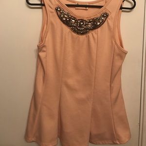 Gorgeous peach top