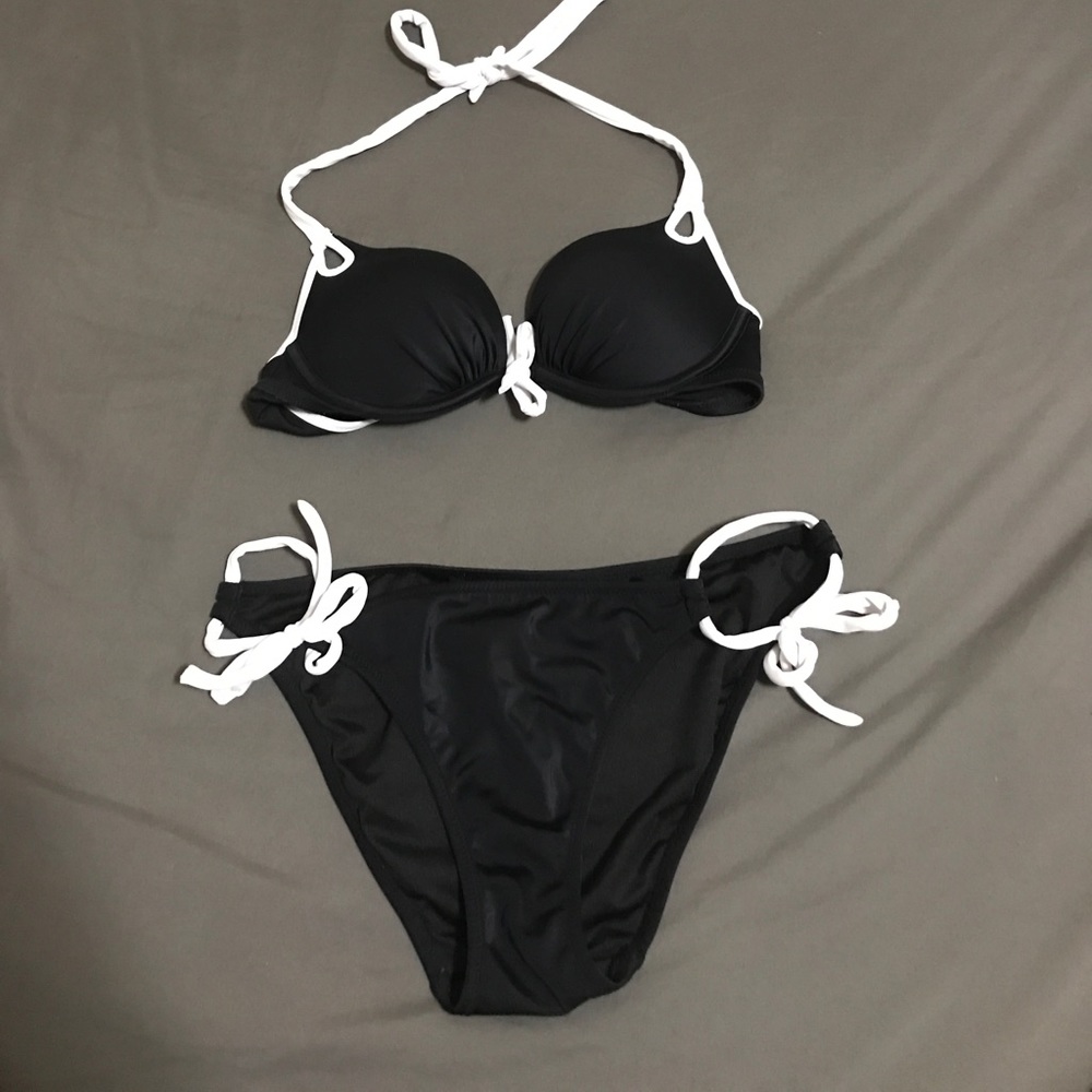 Black & White VS Swim Suit Set