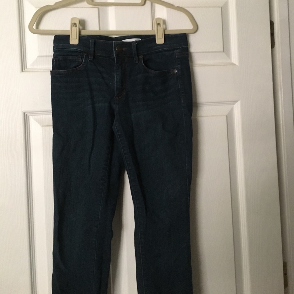 Low rise, medium wash, skinny jeans