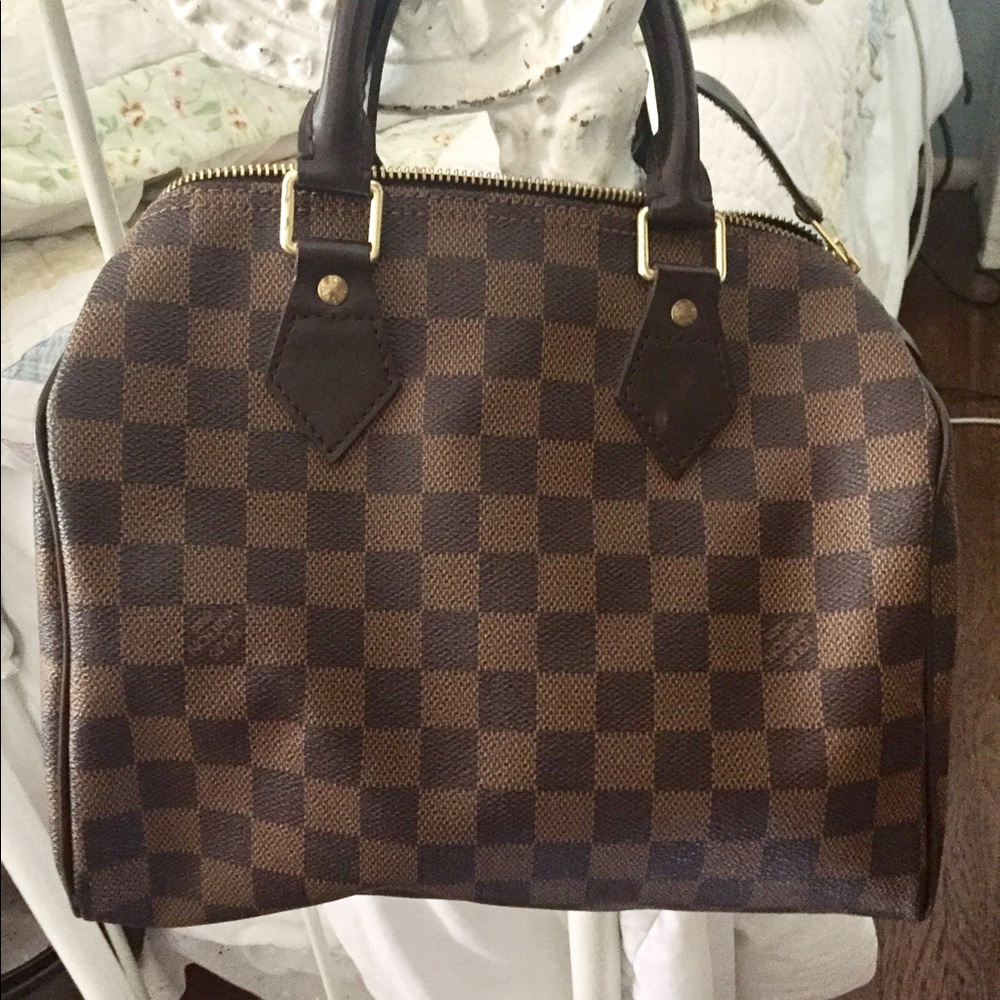 Louis Vuitton Speedy 25