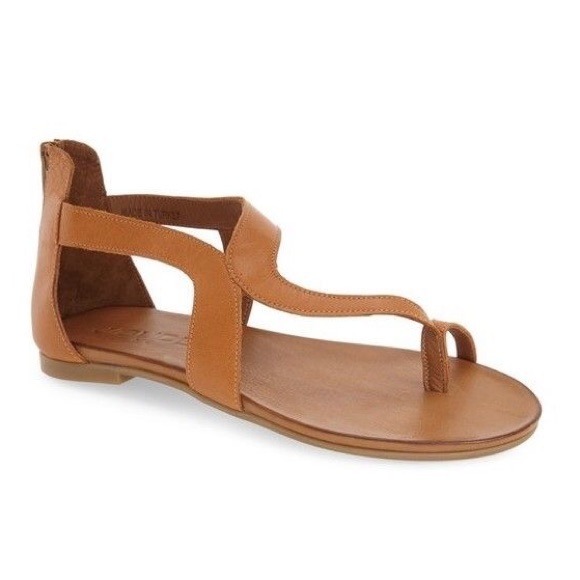 Toe Ring Free People Distressed Leather Sandal - Picture 2 of 6