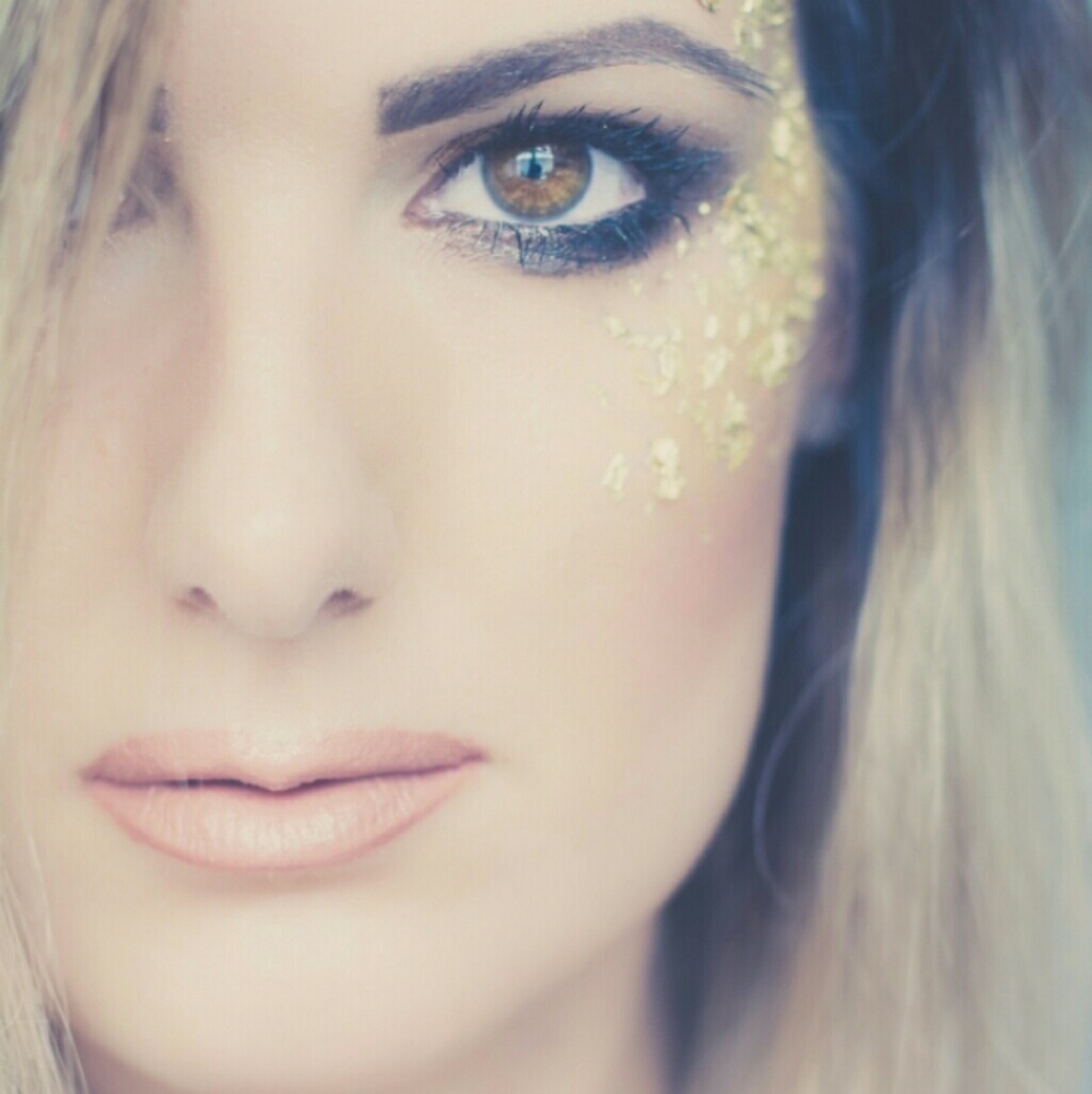 Meet your Posher, Madawn