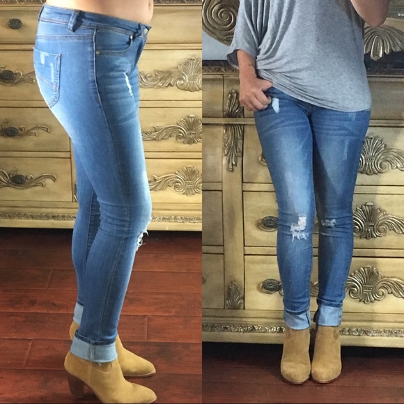 STONED • Destroyed Denim Skinny Jeans - Picture 3 of 8