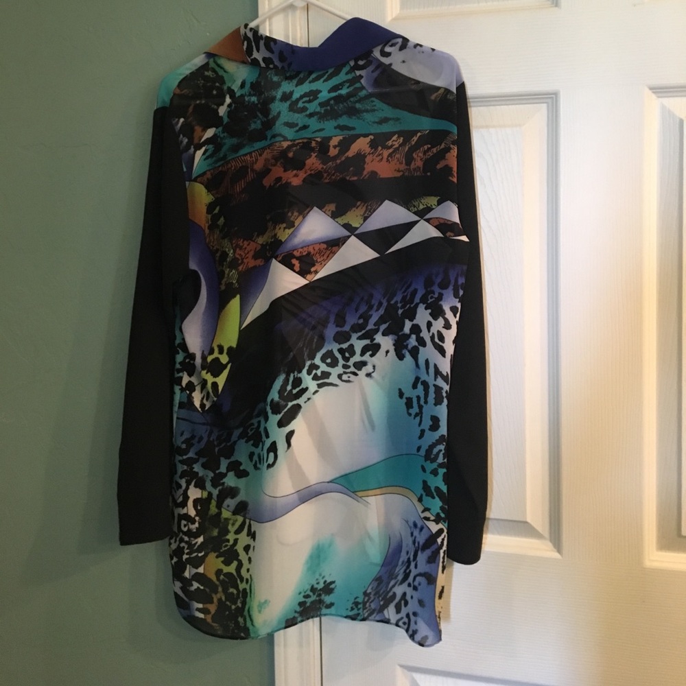 Printed button up - Picture 2 of 3