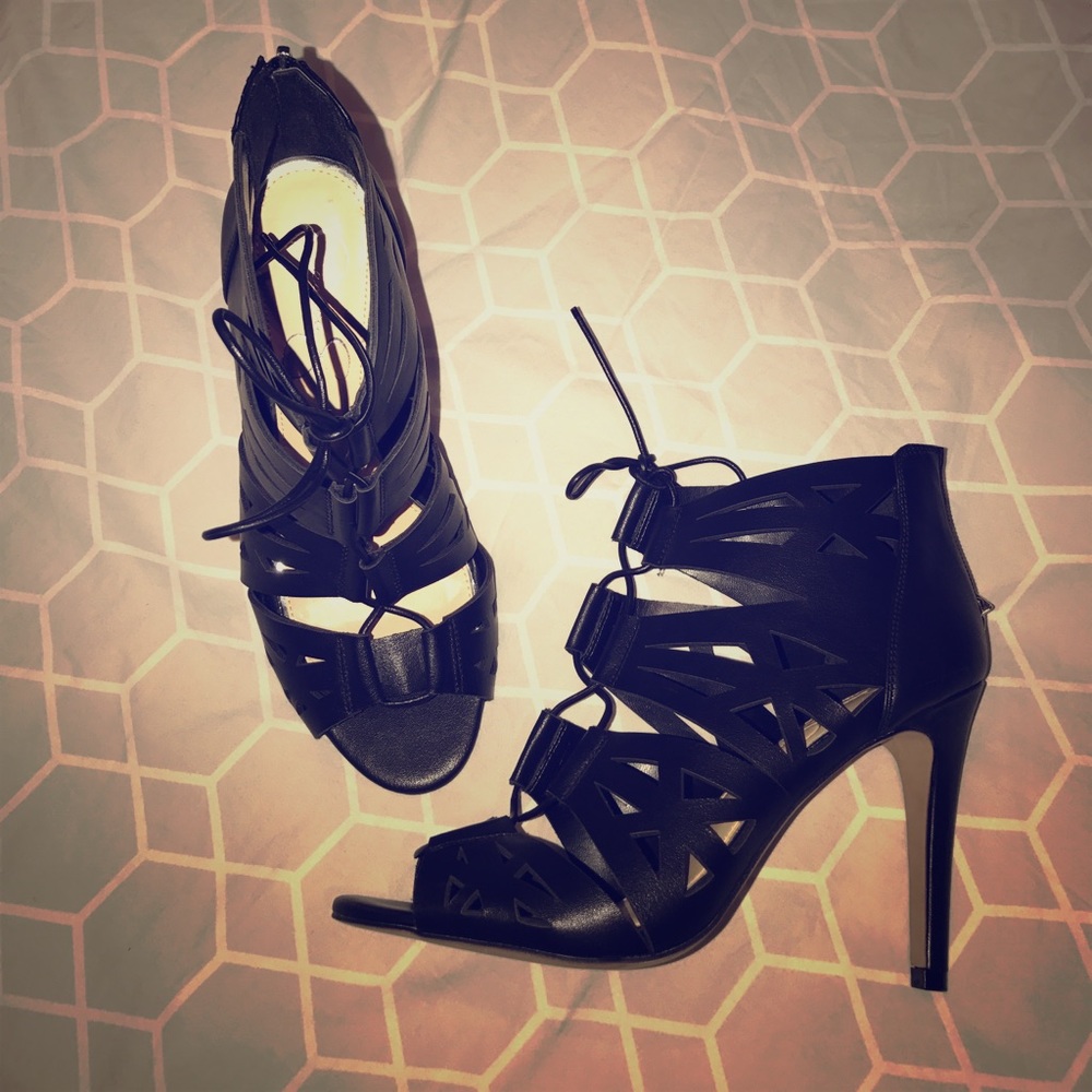 Jessica Simpson Emelia Black Heels/Booties