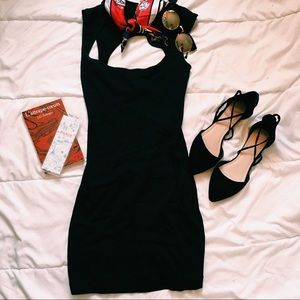 ✨ AA Open Back Black Dress ✨