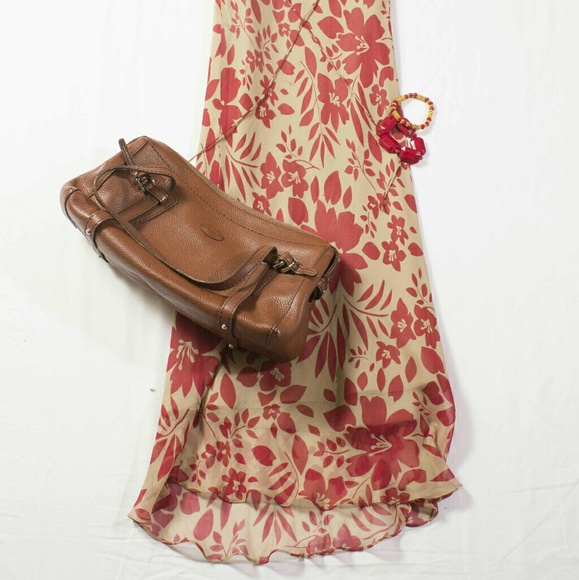 Midi Figure Loving Dress - Subtle Sexiness - Picture 2 of 4