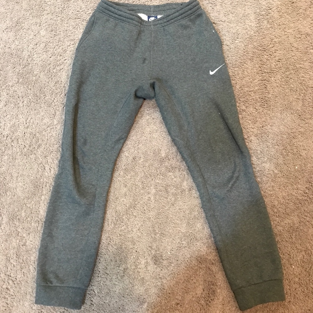 Tapered Nike Sweatpants Size Small