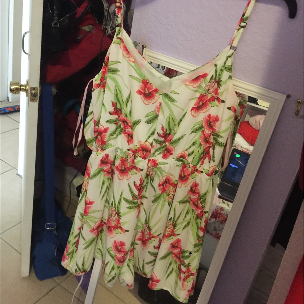 Romper - Picture 2 of 2
