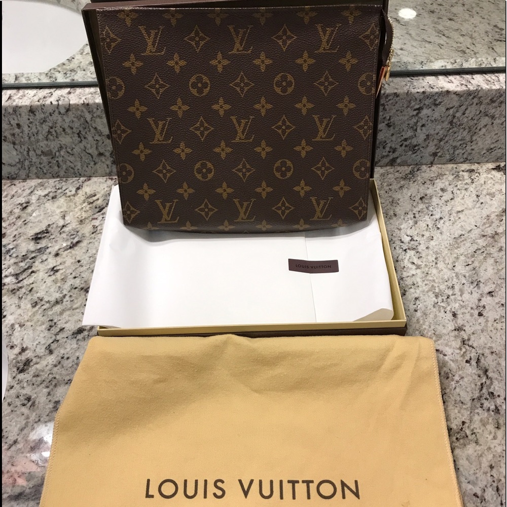 LOUIS VUITTON TOILETRY POUCH 26 "LARGE"
