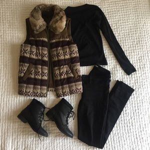 NWOT Top Shop winter vest with faux fur neck