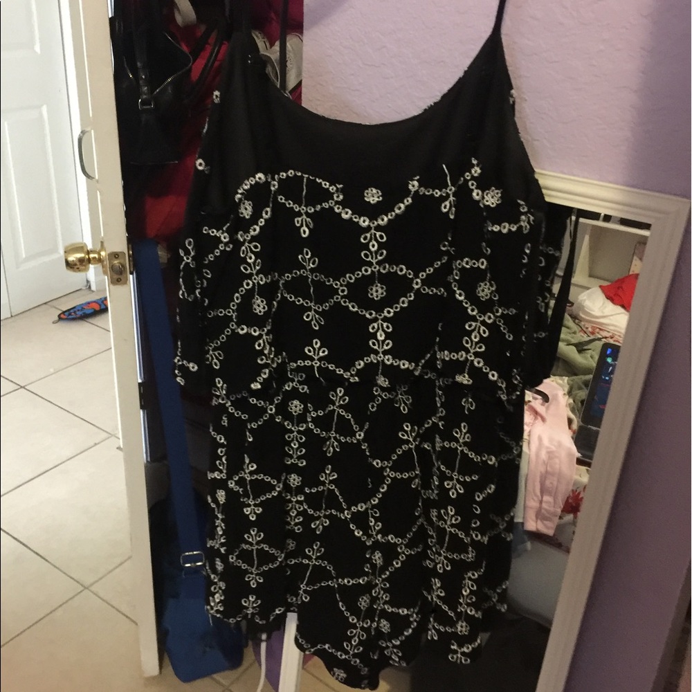Romper - Picture 2 of 2