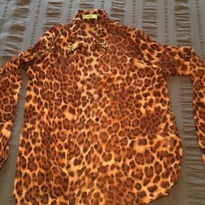 KARLIE Leopard Top