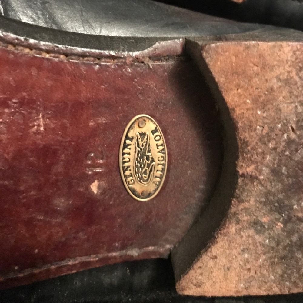 Shoes - Picture 3 of 4