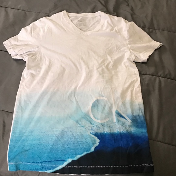 Calvin Klein Other - 🌊Calvin Klein V-Neck Shirt🌊