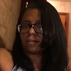 Meet your Posher, Nakia