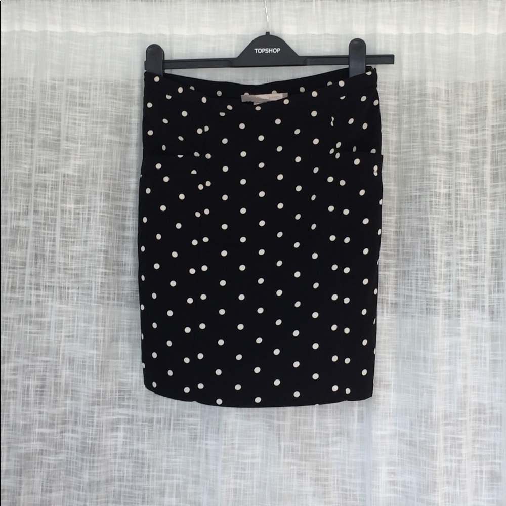Polls dot skirt