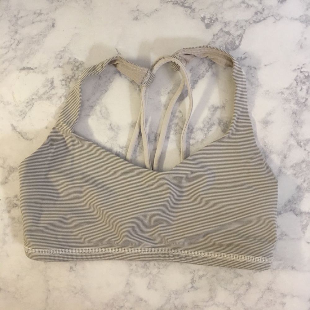 Lululemon Free to be sports bra