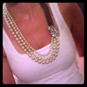 Daisy Pearl Necklace