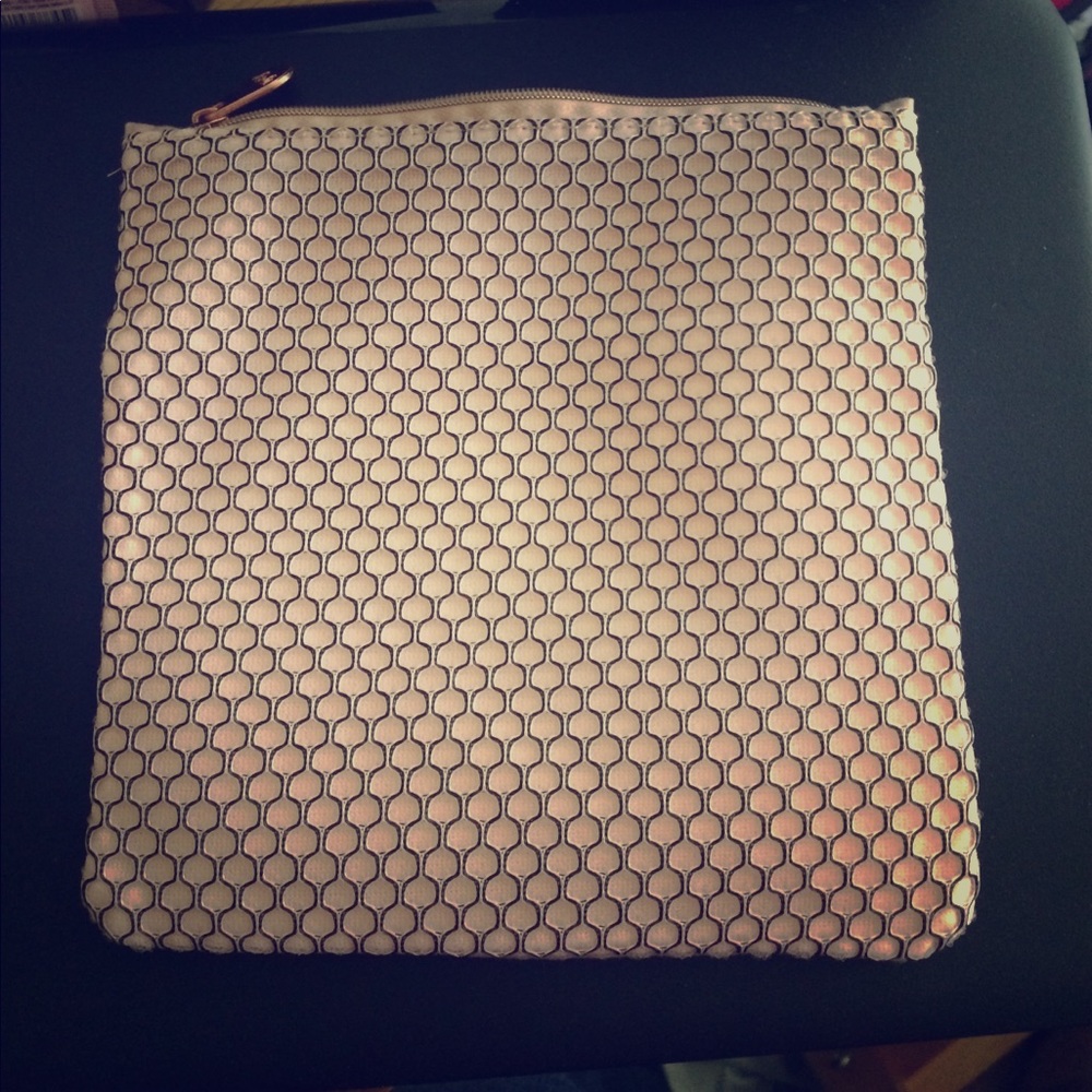 Ipsy makeup bag