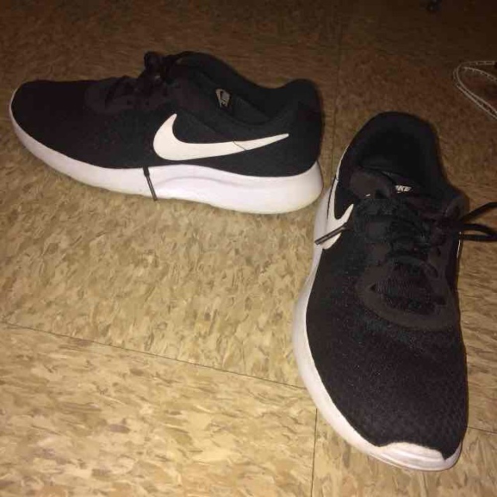 Nike Tajun Shoes