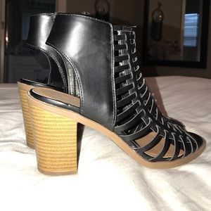 Black sandal heel