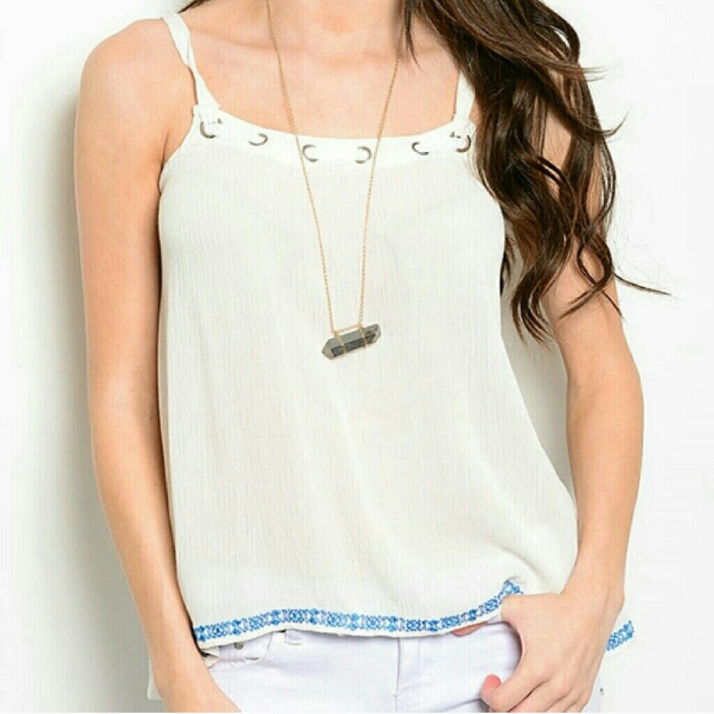 BEAUTIFUL LACED WHITE TANK