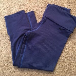 Nike Dri-fit stripe crops