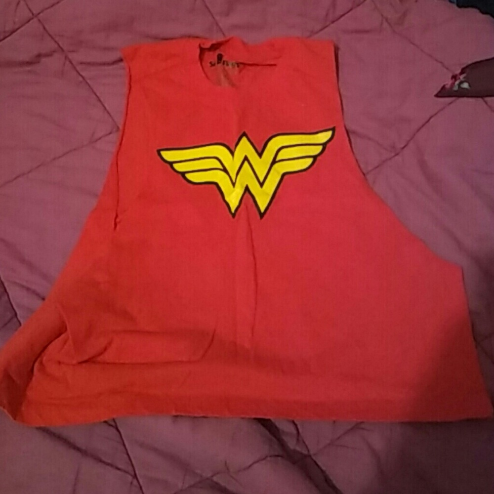 Wonder woman Six flags tank