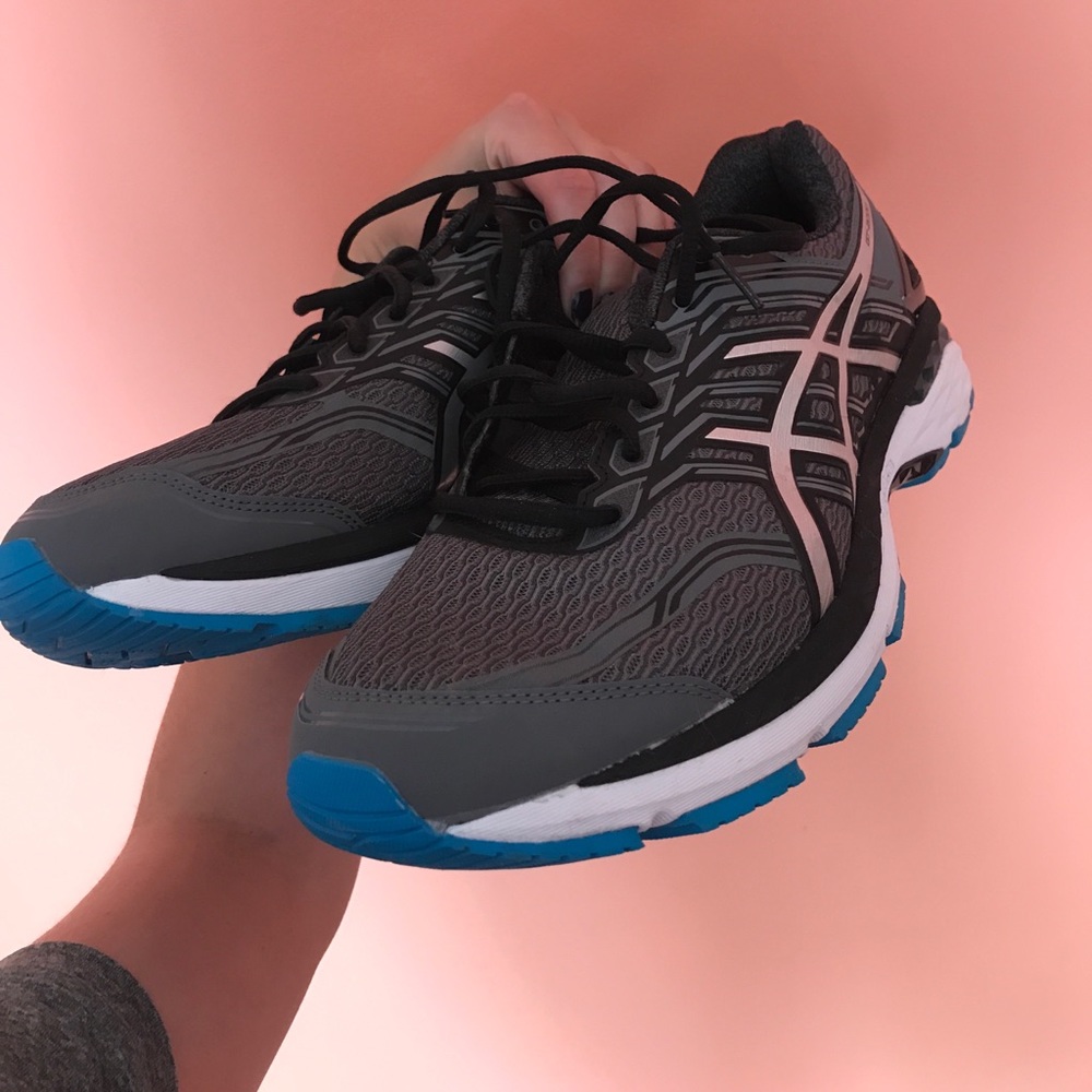 GT-2000 5 Asics Running Shoes