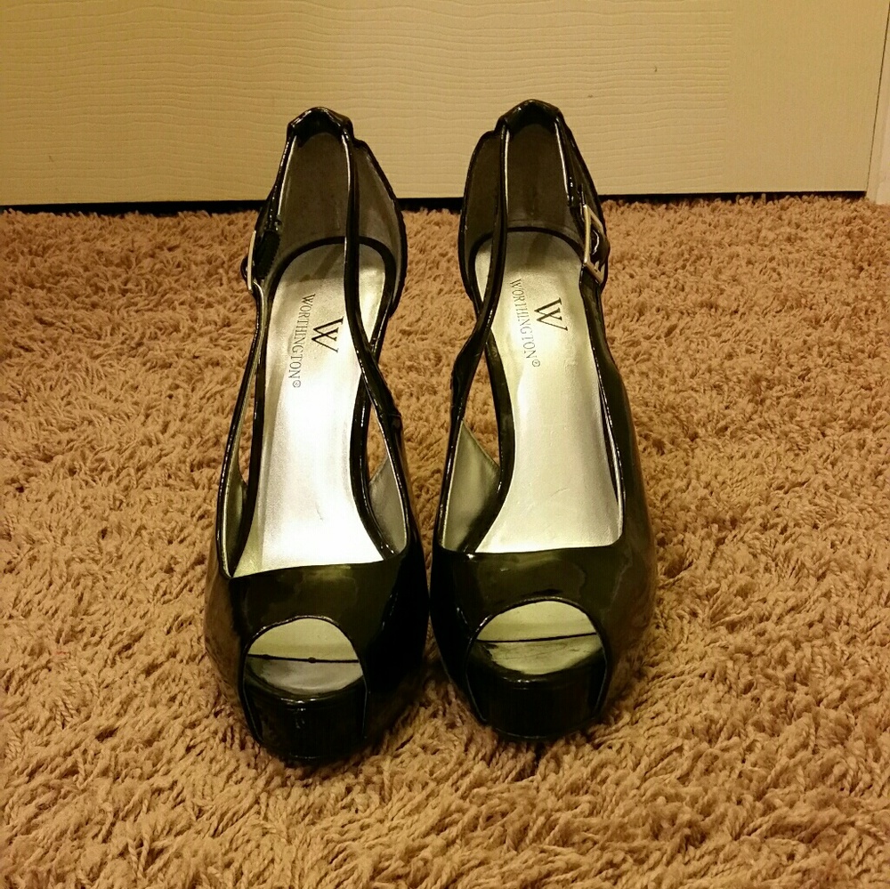 Like New! Peep toe Pumps
