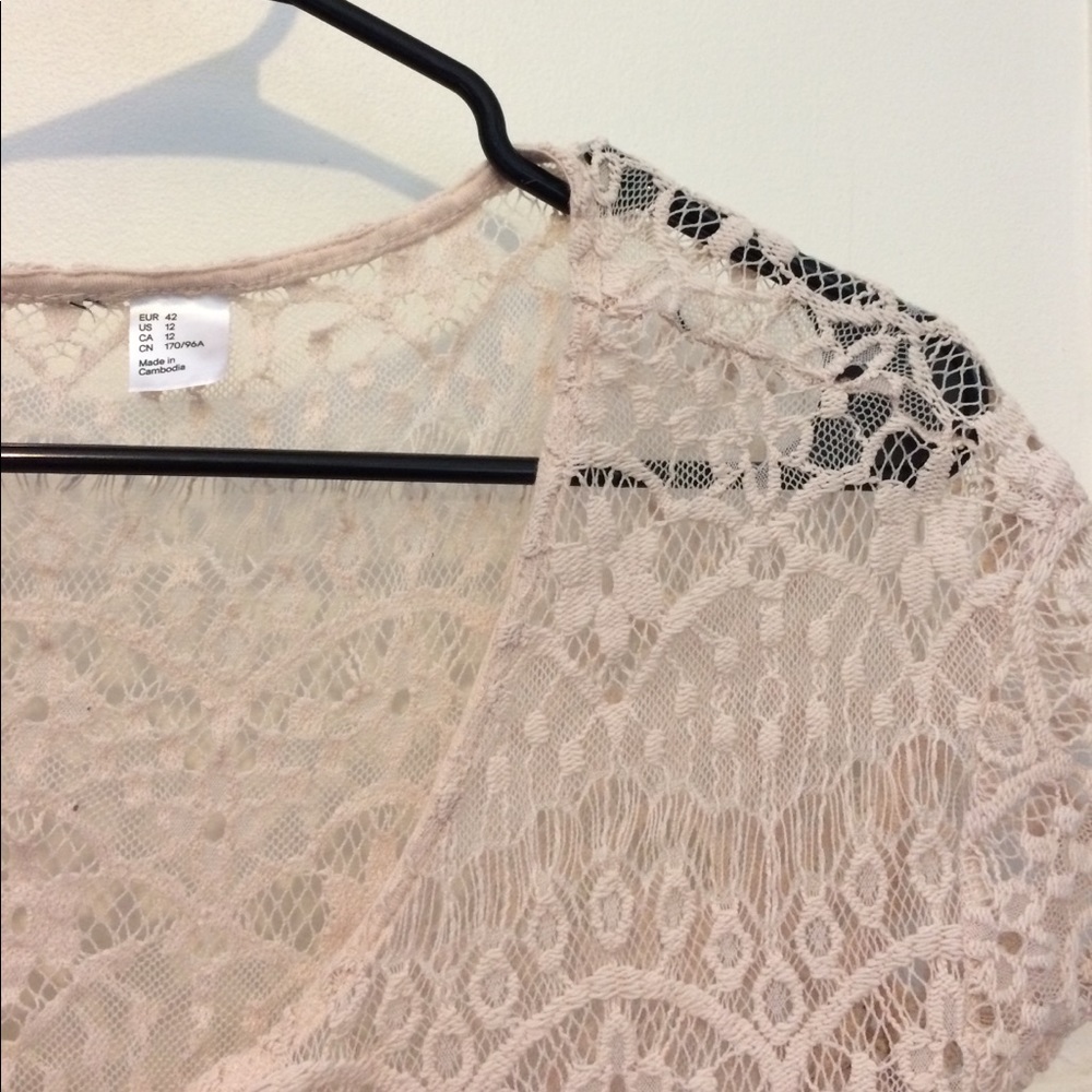 🌵H&M Lace Crop Top🌵