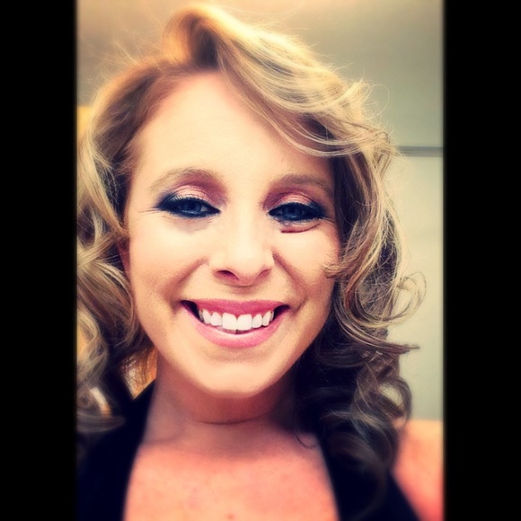 Meet your Posher, Jeana - Picture 1 of 1