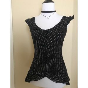 Adorable Black & White pokedot top