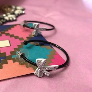 Betsey Johnson sparkly bow hoop earrings 🌷