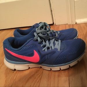 Nike sneakers size 7 - blue and pink swoosh