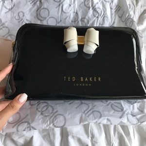 *host pick* 🎀Ted Baker curved bow large bag 🎀