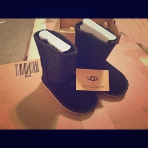 🌟NEW🌟Uggs🖤💜🖤