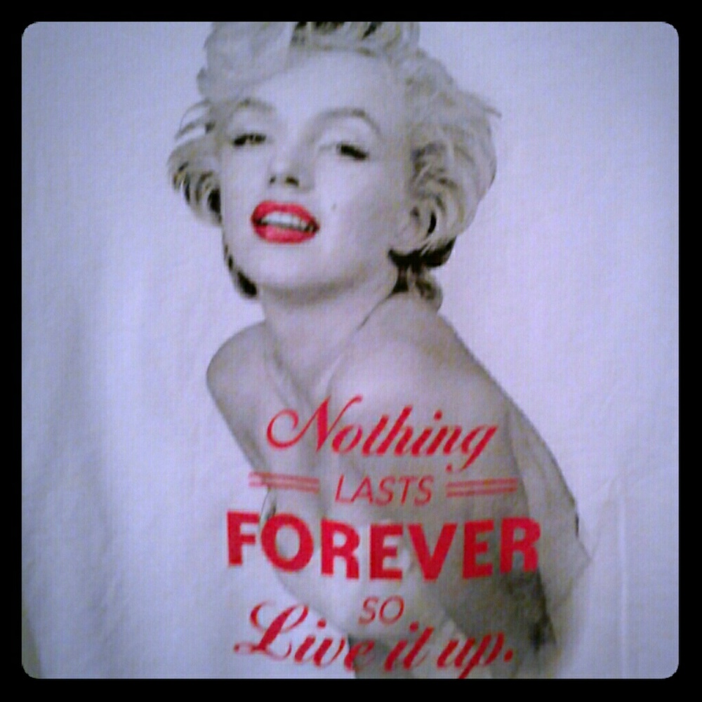 🌷NEW TOP MARILYN MONROE SEXY TOP🌷MORE BOUGHT
