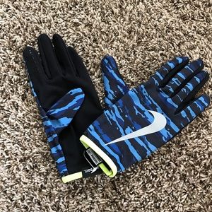 Nike gloves