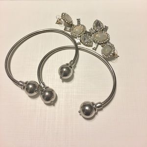 Earring and bracelet bundle