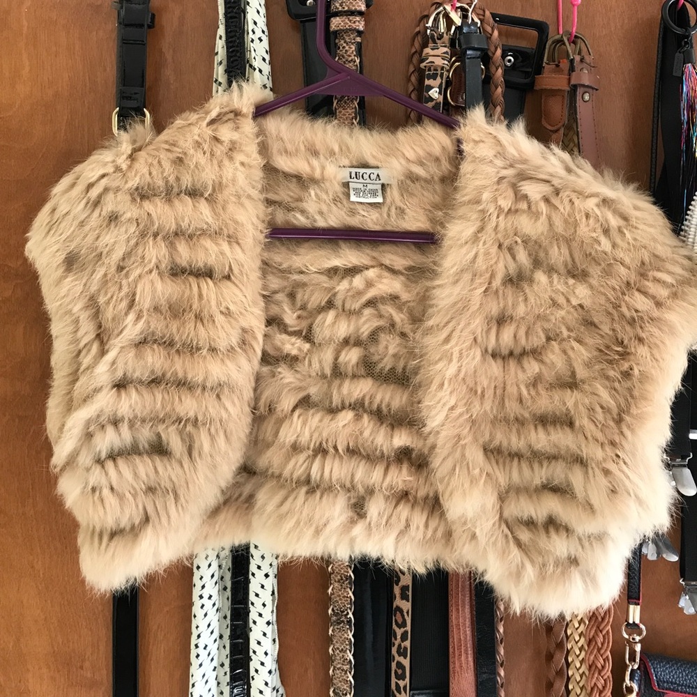 🐰  Ultra Soft Rabbit Fur Shoulder Sweater.