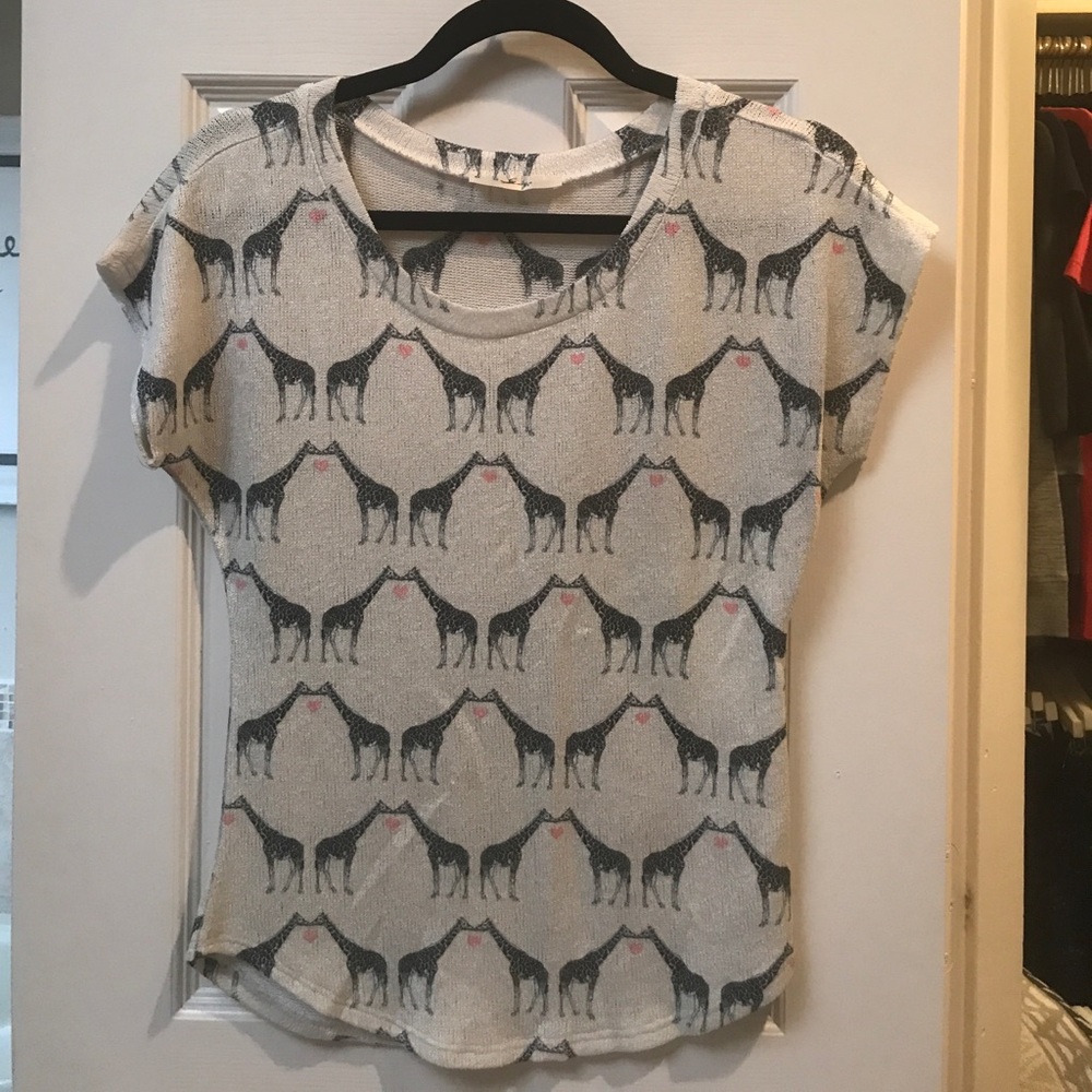 adorable giraffe top