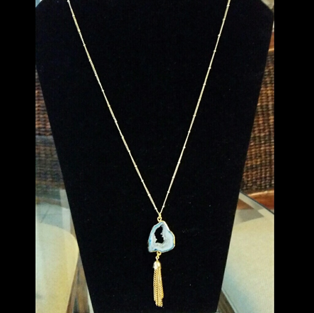 24k gold electroplated teal agate tassel necklace - Picture 2 of 3