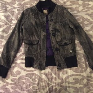 Black and grey finger print jacket