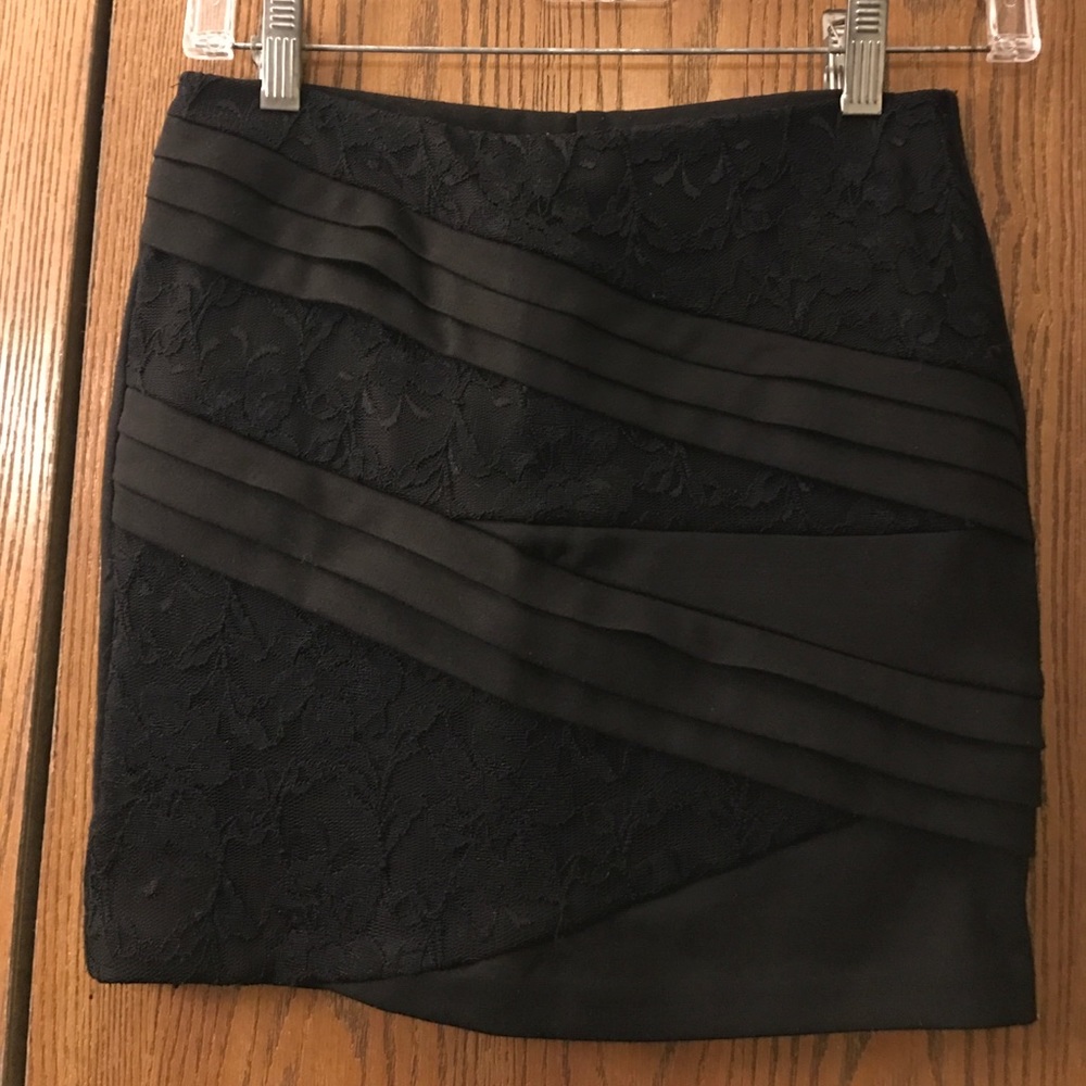 Mini black skirt