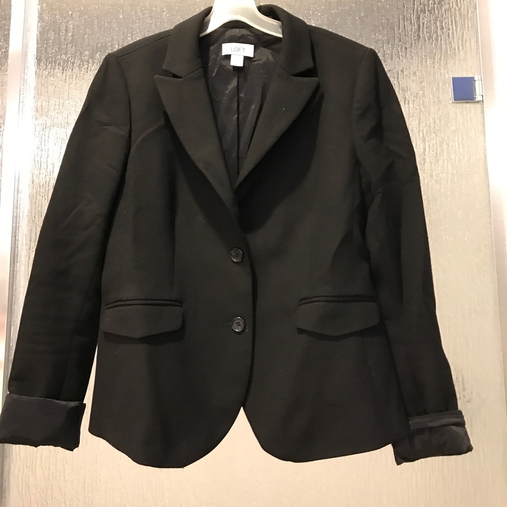 LOFT super cute and comfy blazer