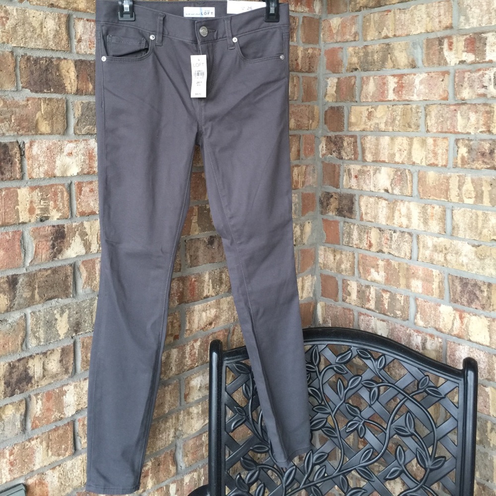 Super cute grey Loft legging. Size 0P