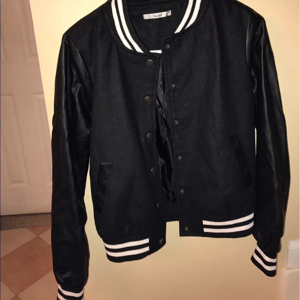 Black&White Varsity Jacket w leather sleeves