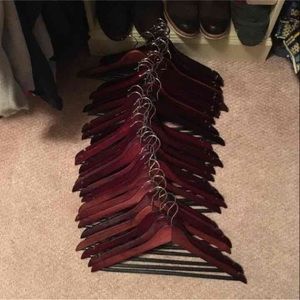 40 wooden hangers price drop